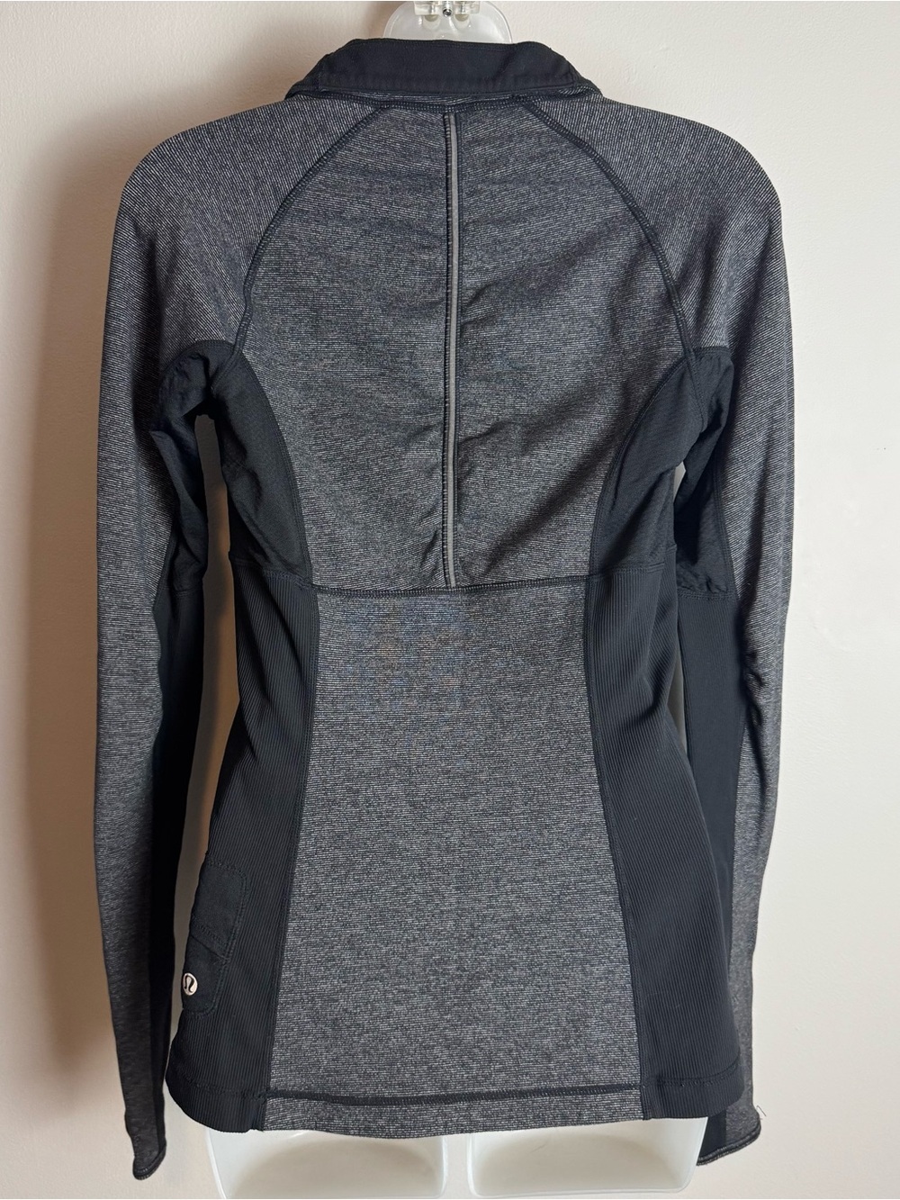 Lululemon Run Switchback Reversible Black And Grey 1/4 Zip Size 8 - Picture 6 of 9